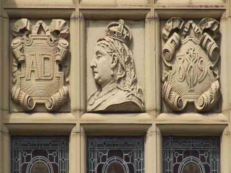 Queens Hotel Old Colwyn window. (External). Published on 01-04-2015 
