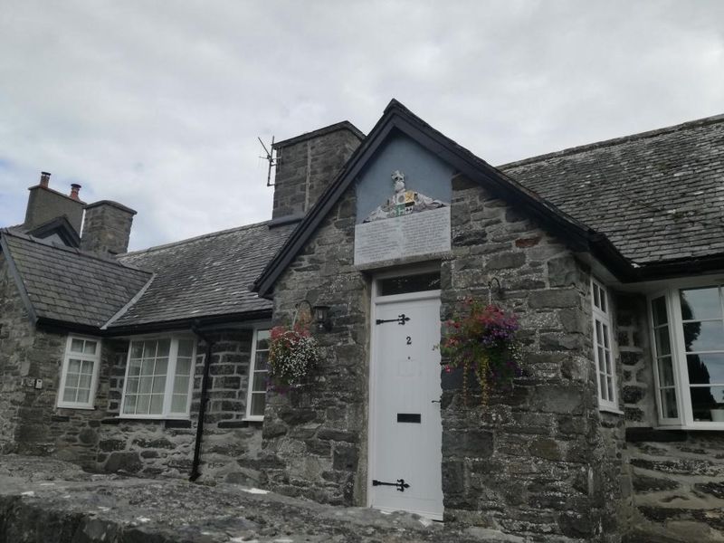 Queens Cerrig. (External, Key). Published on 22-10-2021 
