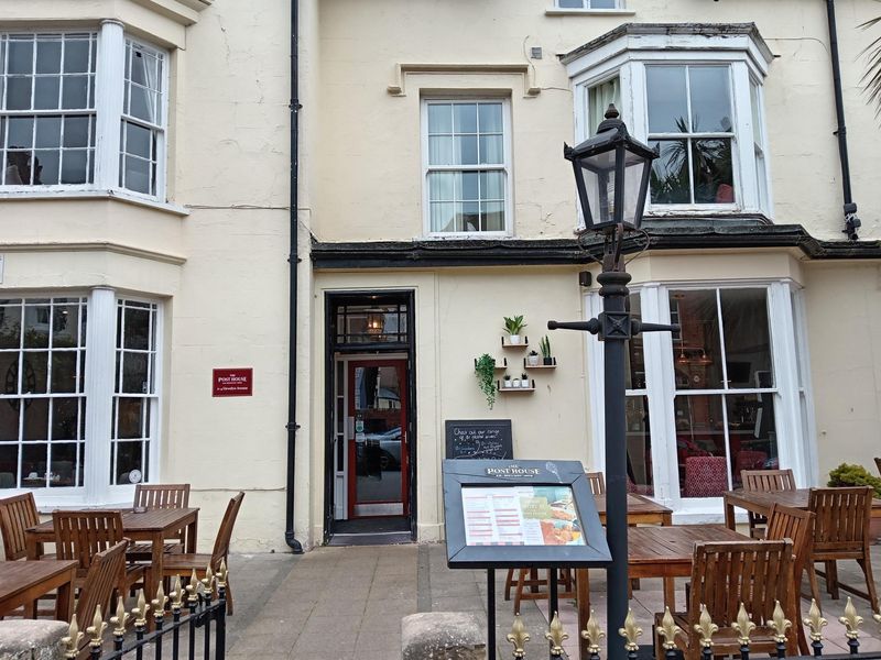 Post House Entrance 2025. (Pub, External). Published on 23-03-2025