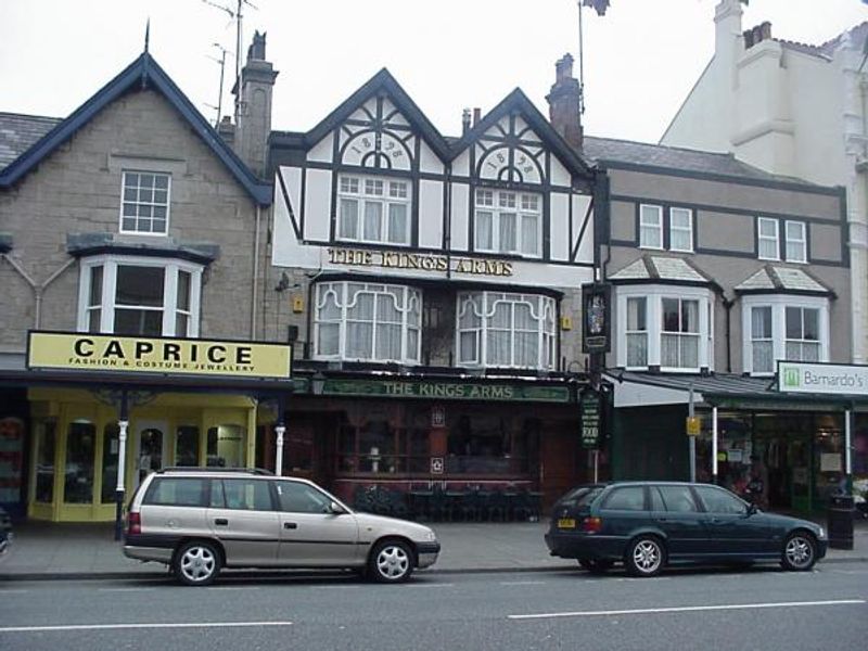 Kings Arms. (Pub, External). Published on 12-10-2013