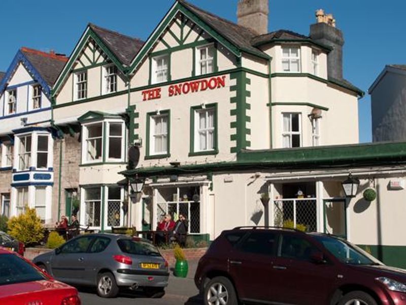 Snowdon. (Pub, External). Published on 09-10-2013 