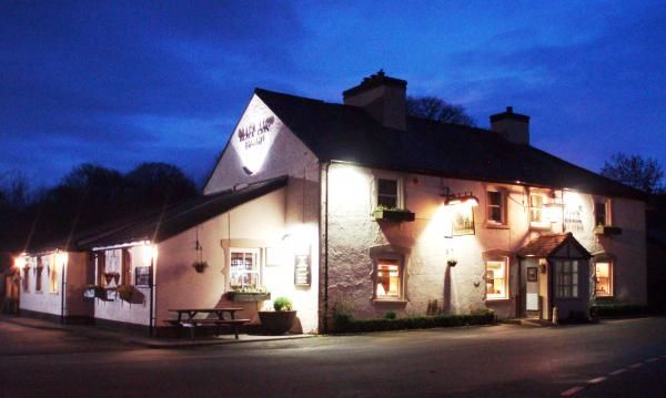 Black Lion at night. (Pub, External). Published on 09-12-2013