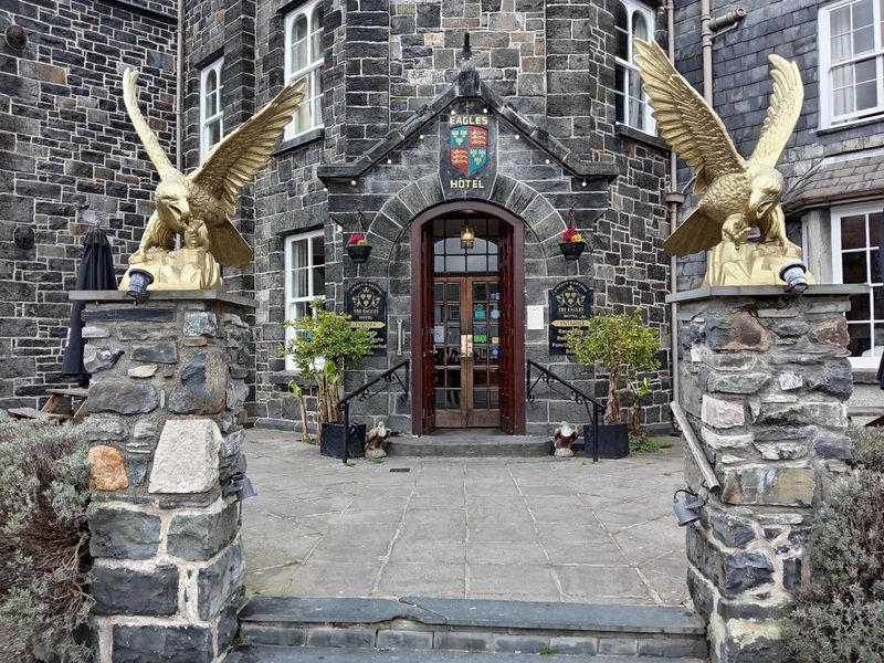 Eagles Entrance 2025. (Pub, External). Published on 25-03-2025 