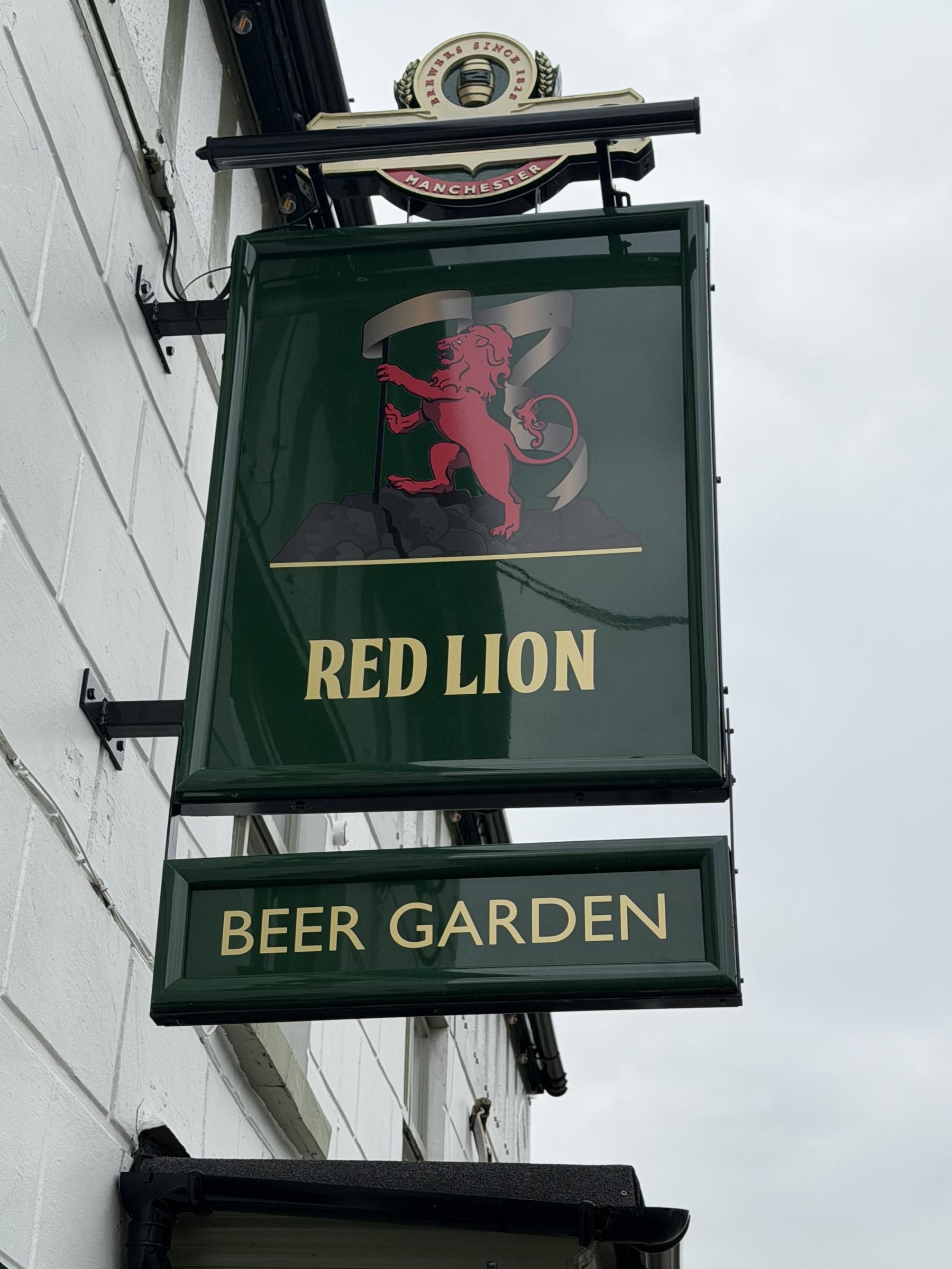 Red Lion Sign 2026. (External, Sign). Published on 08-03-2026