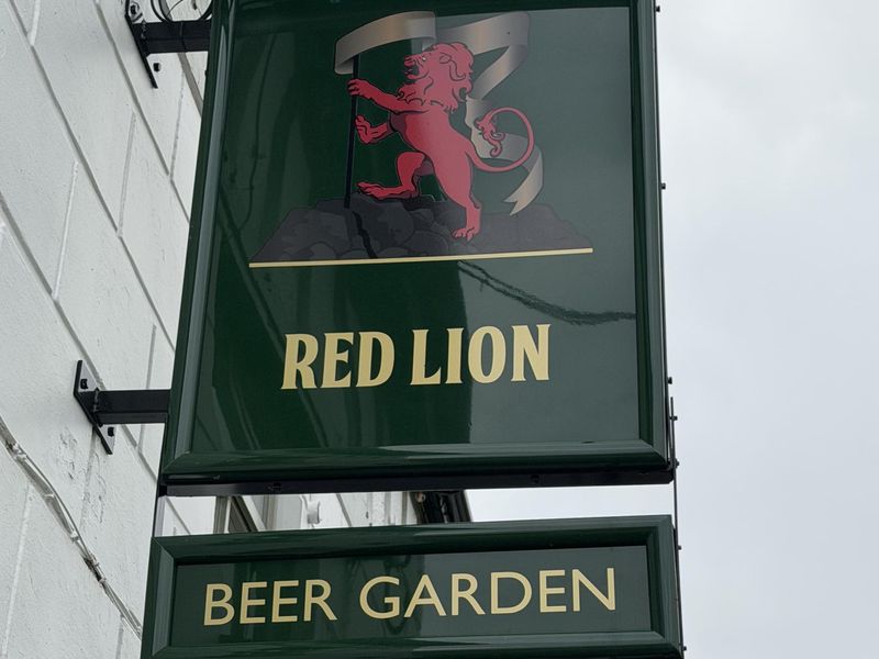 Red Lion Sign 2026. (External, Sign). Published on 08-03-2026 