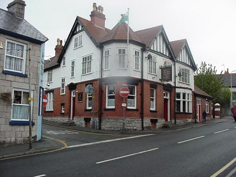 Red Lion. (Pub, External). Published on 09-10-2013