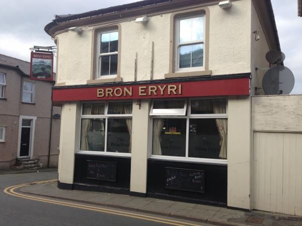 Bron Eryri. (Pub, External, Key). Published on 09-03-2014