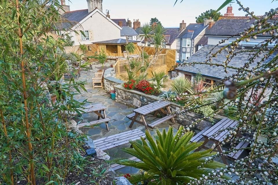 (Pub, External, Garden). Published on 29-02-2020