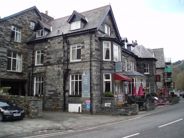 Glan Aber left. (Pub, External). Published on 12-03-2014