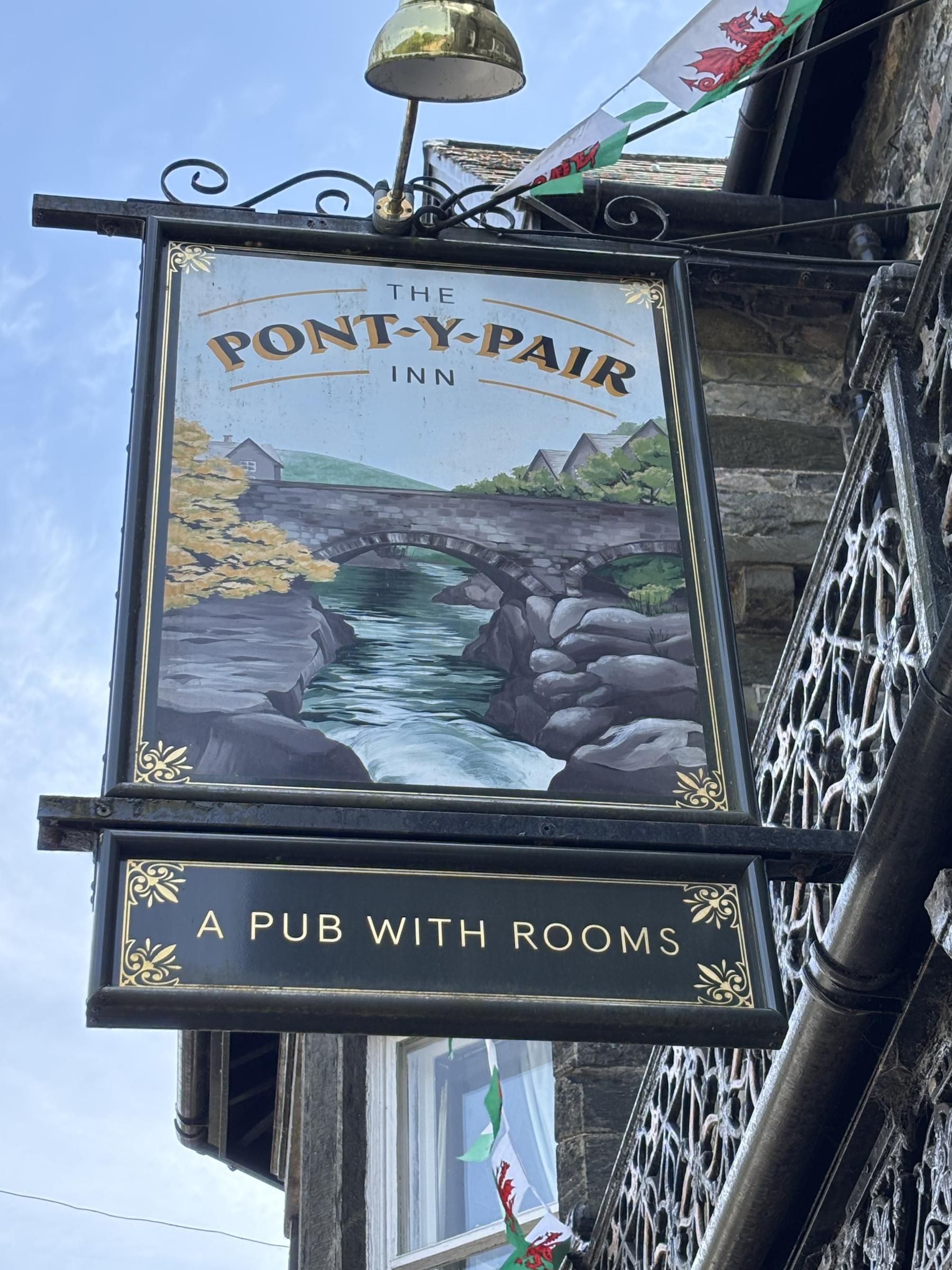 Pont Y Pair Sign 2025. (Sign). Published on 24-05-2025