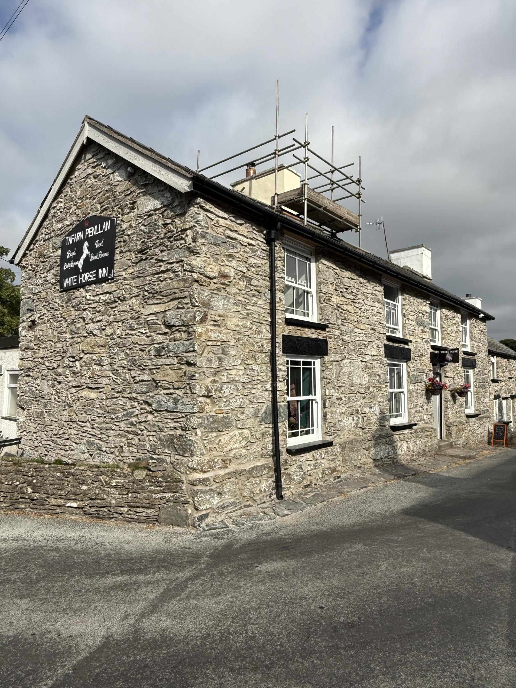 White Horse Gable 2026. (Pub, External). Published on 19-07-2026