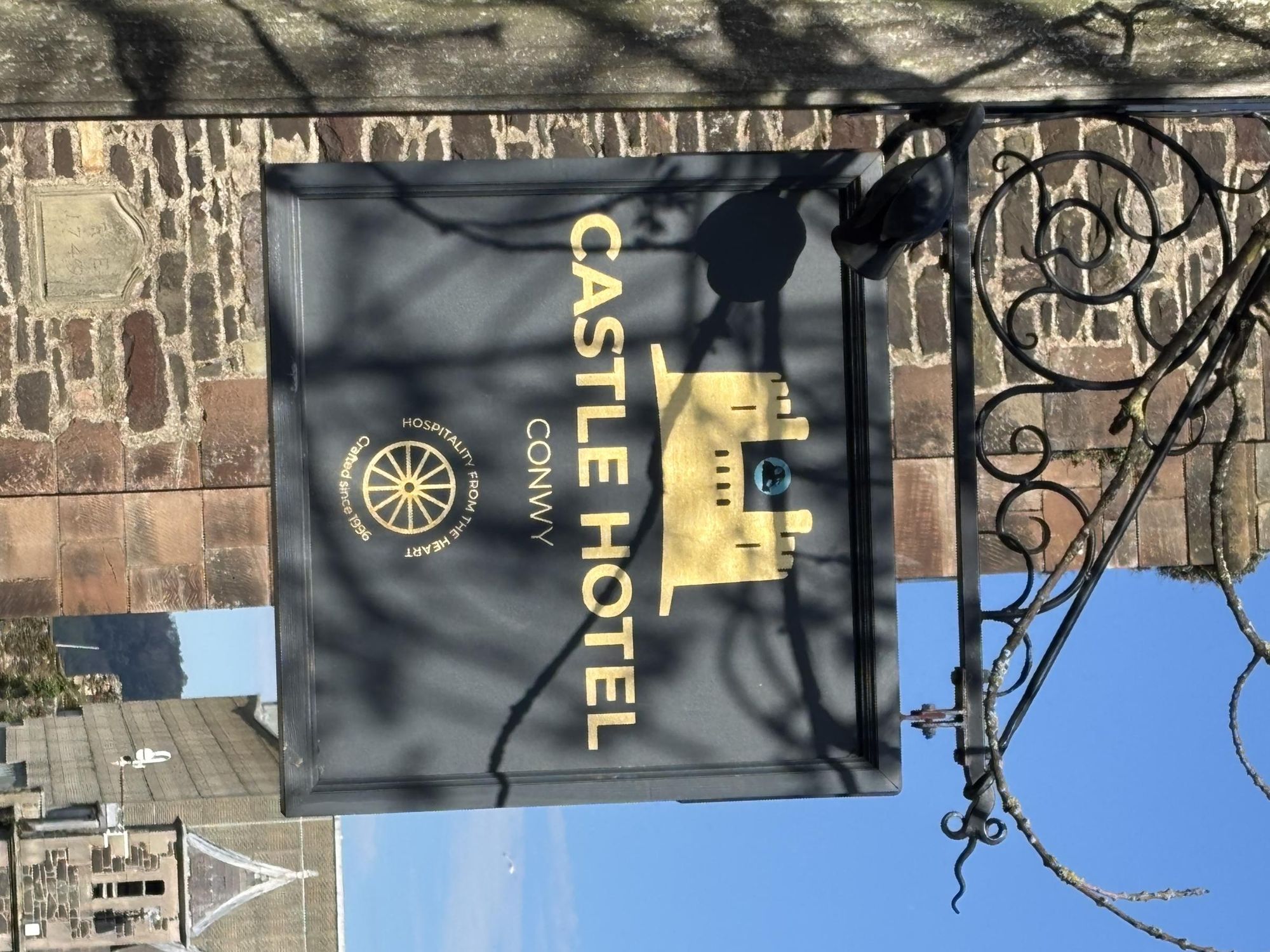 Castle Hotel Sign 2025. (Sign). Published on 21-04-2025