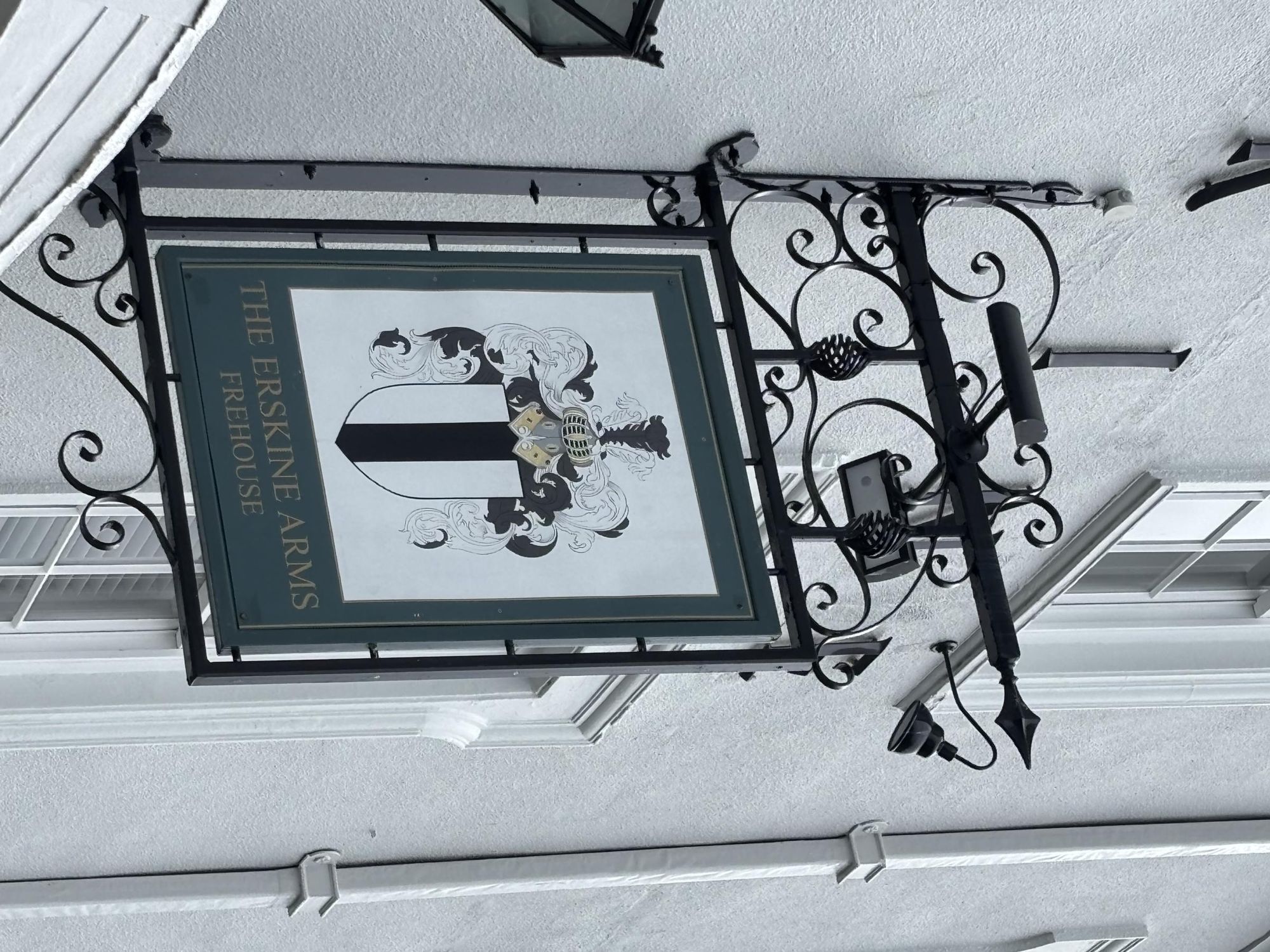 Erskine Arms Sign 2025. (Sign). Published on 27-04-2025