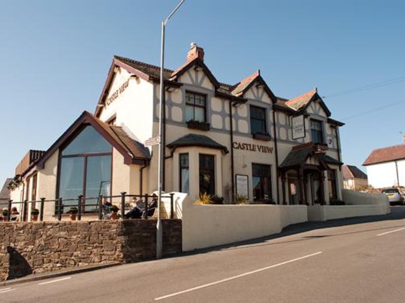 Castle View. (Pub, External). Published on 09-10-2013