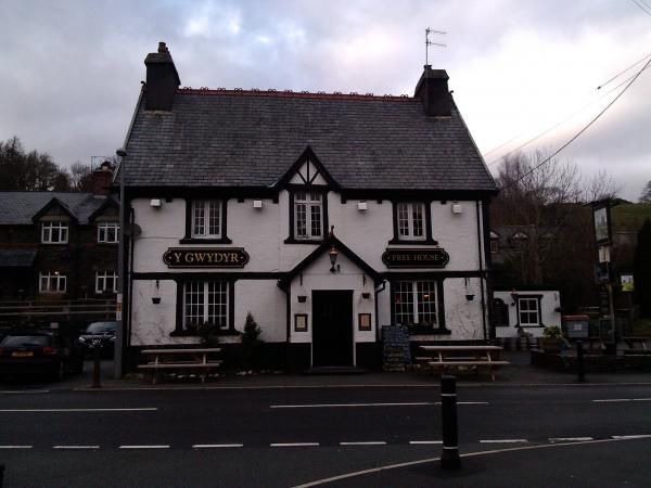 Gwydyr Dolwyddelan. (Pub, External). Published on 20-02-2014