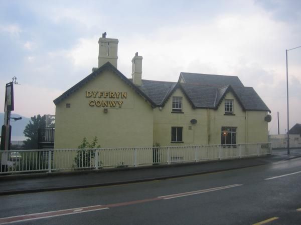 Conway Vale Hotel. (Pub, External). Published on 24-03-2014