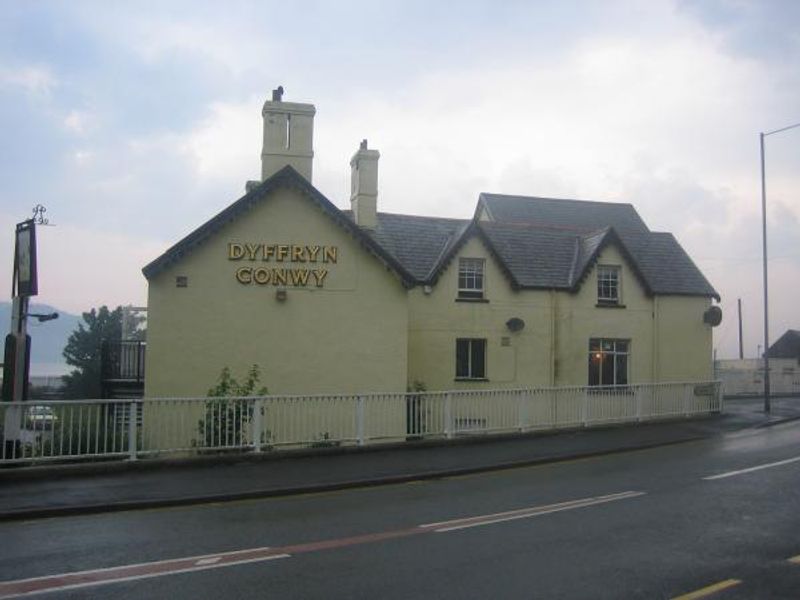 Conway Vale Hotel. (Pub, External). Published on 24-03-2014