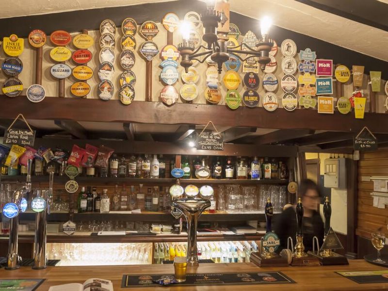 (Pub, Bar). Published on 06-03-2018