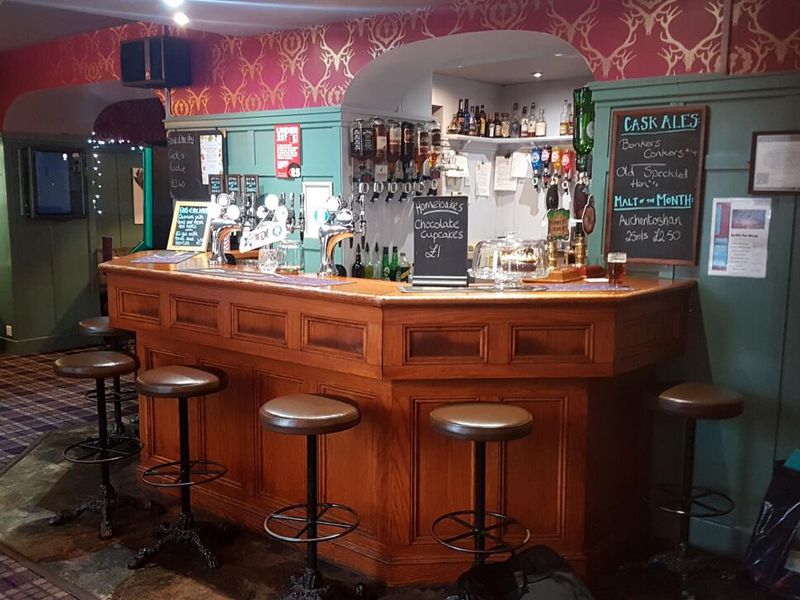 (Pub, Bar). Published on 15-10-2018