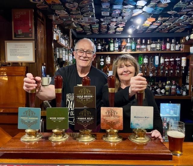 Gary And Maxine Snith, owners. (Pub, Publican). Published on 11-06-2026