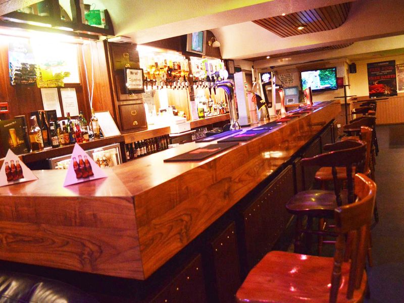 (Pub, Bar). Published on 22-06-2017
