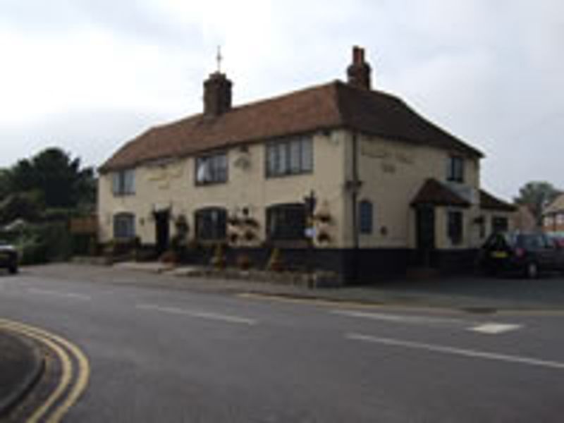 Walnut Tree Inn, Aldington. (Pub, External). Published on 12-11-2011