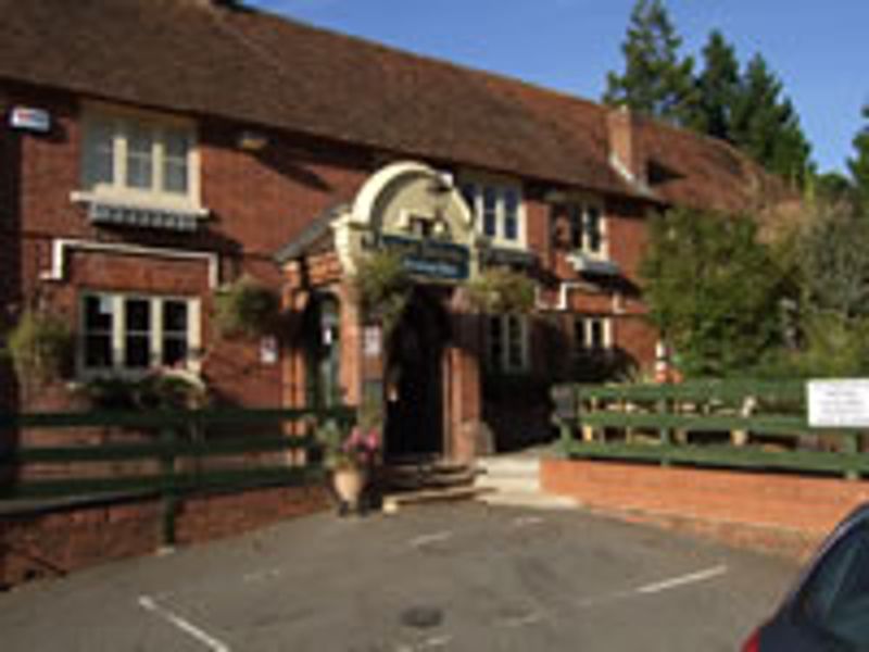 Hare & Hounds, Ashford. (Pub, External). Published on 12-11-2011