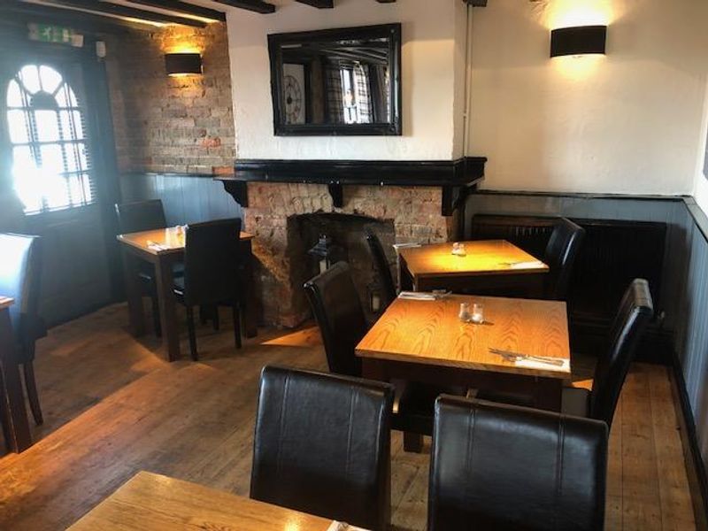 (Restaurant). Published on 28-12-2025 