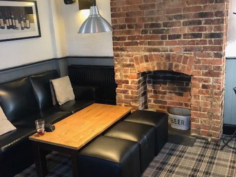 (Pub). Published on 28-12-2025 