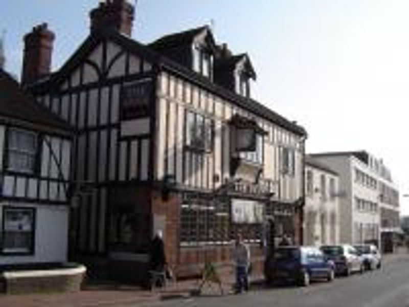 Swan Inn, Ashford. (Pub, External). Published on 12-11-2011