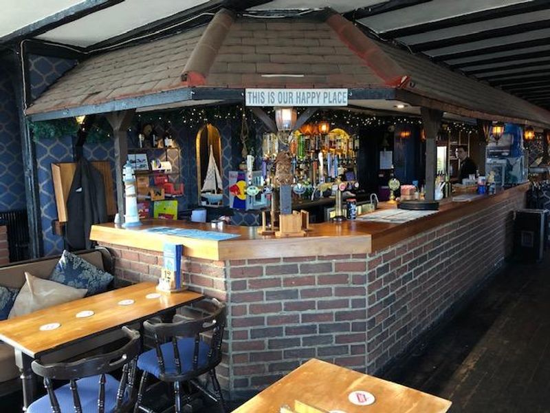 (Bar). Published on 09-12-2025 