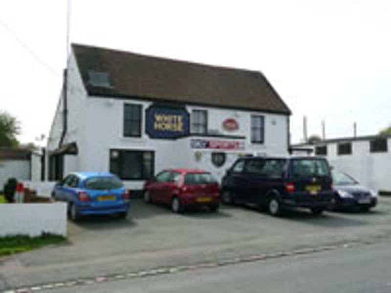 White Horse Inn, Hawkinge. (Pub, External). Published on 12-11-2011