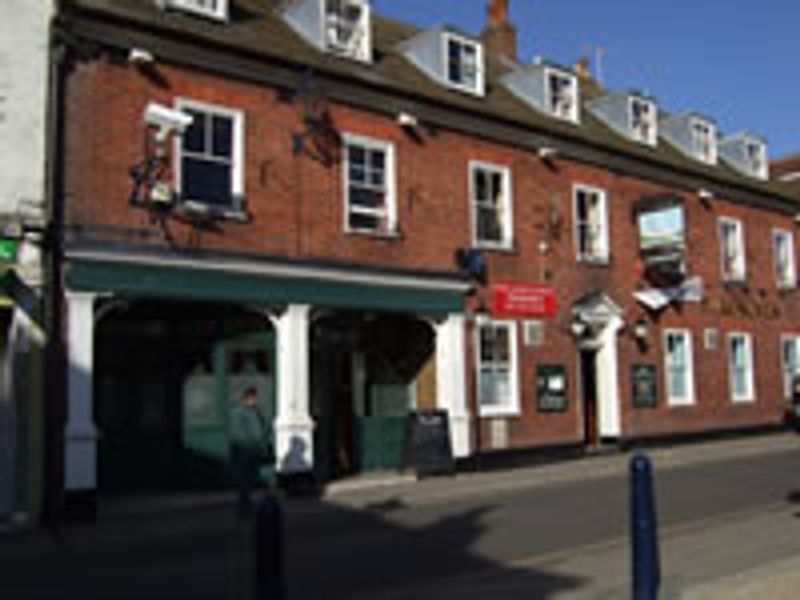 Swan Hotel, Hythe. (Pub, External). Published on 12-11-2011