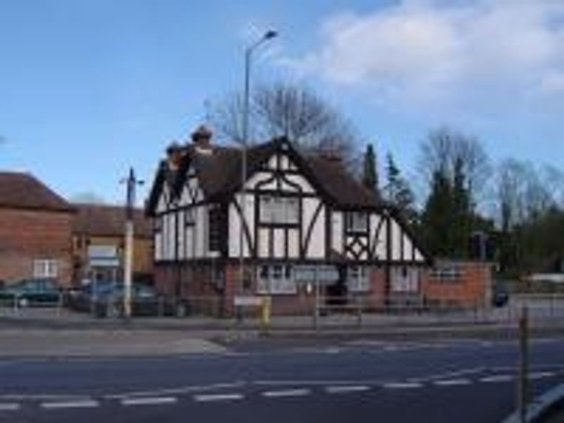 Queens Head, Charing. (Pub, External). Published on 12-11-2011