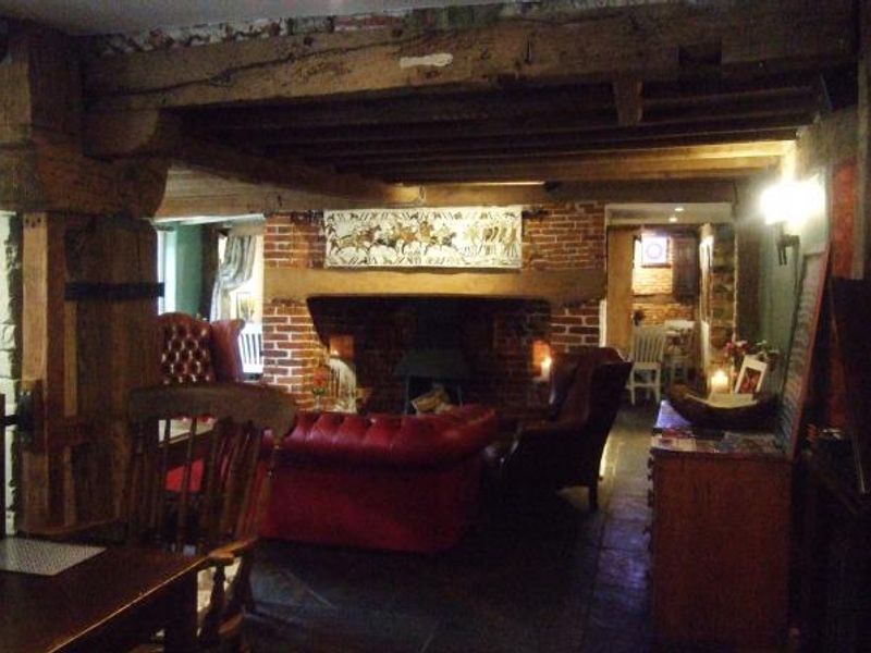 The Gatekeeper, Etchinghill. (Pub, Restaurant). Published on 07-08-2015