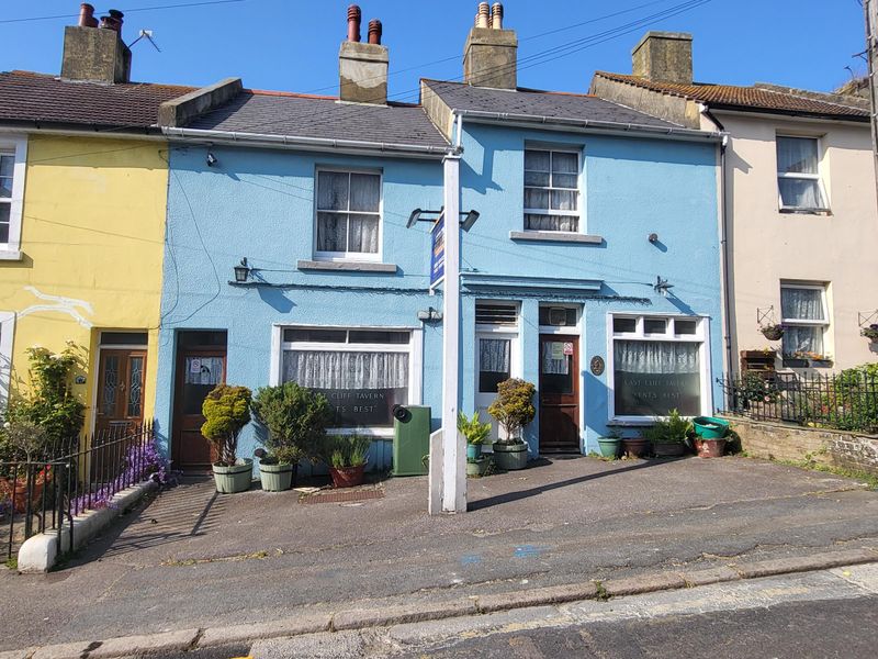 Pub frontage East Cliff Tavern . (Pub, External, Key). Published on 01-12-2023