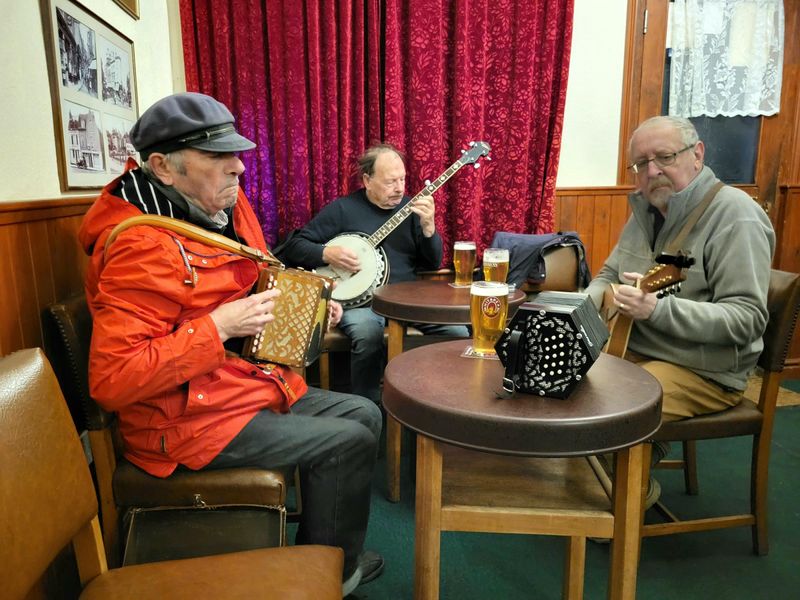 Local music practice. (Pub, Bar, Customers). Published on 05-01-2024