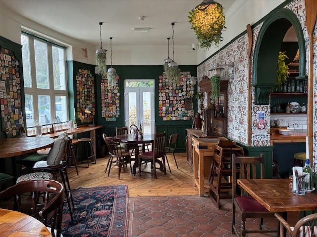 (Restaurant). Published on 11-04-2026