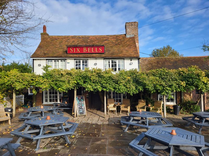 Pub front Six Bells. (Pub, External, Key). Published on 01-12-2023