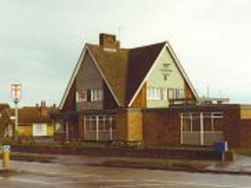 Crusader, Ashford. (Pub, External). Published on 12-11-2011