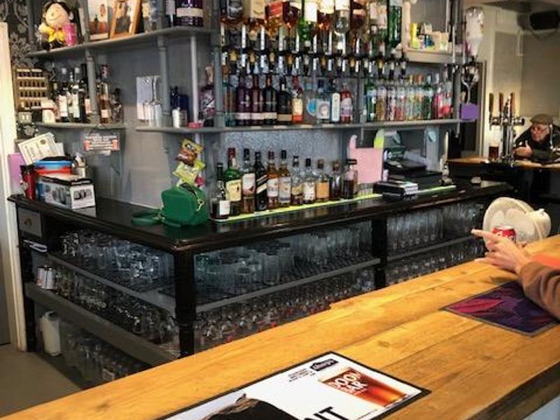 (Bar). Published on 21-11-2025 