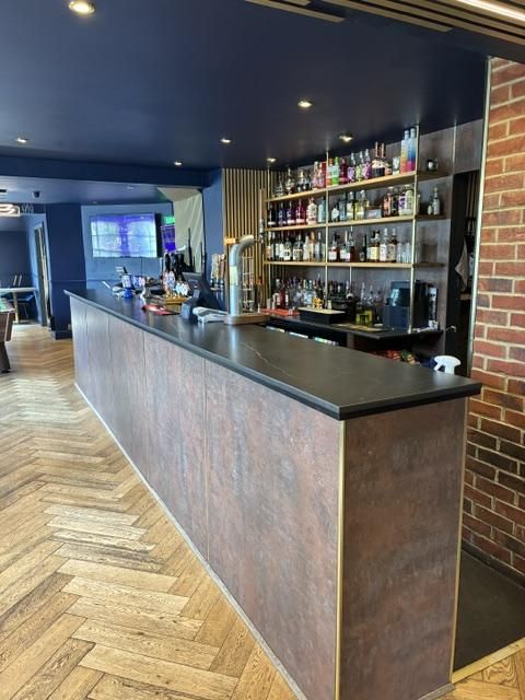 (Pub, Bar). Published on 25-08-2026