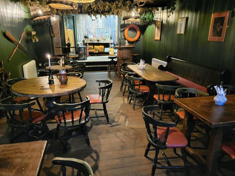 Side room, Ship inn. (Pub). Published on 01-12-2023
