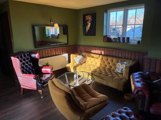 (Pub). Published on 16-12-2025