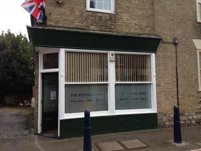 The Potting Shed, Hythe. (Pub, External). Published on 08-11-2014