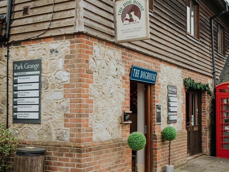Pub sign. (Pub, Sign). Published on 01-02-2023