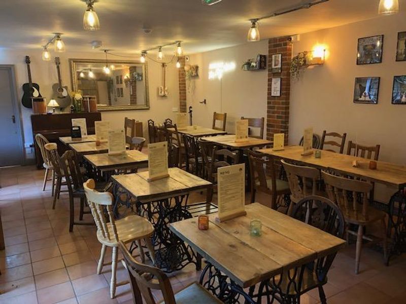 (Restaurant). Published on 05-02-2024