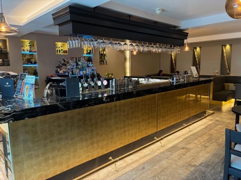 (Pub, Bar). Published on 11-04-2026 