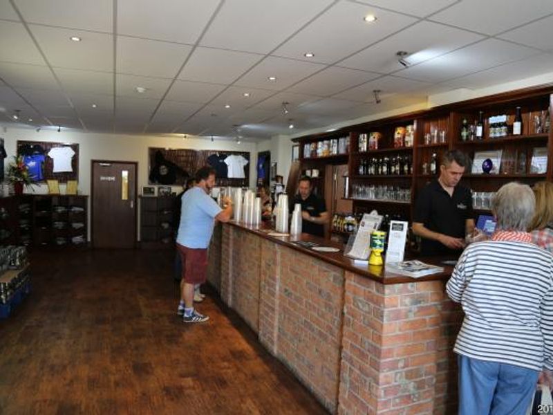 (Bar). Published on 10-10-2015