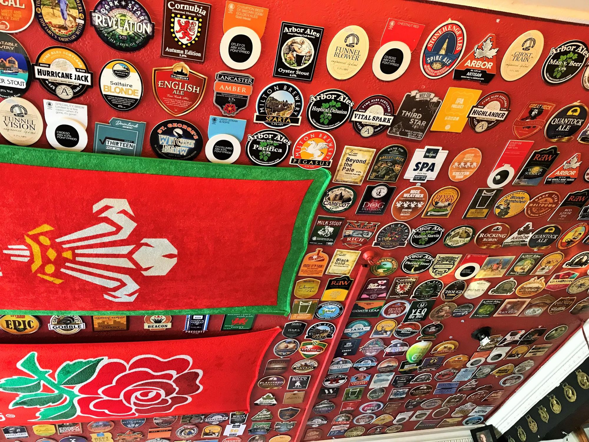 Pump Clips on the ceiling - July 2018. (Pub, Bar). Published on 13-08-2018